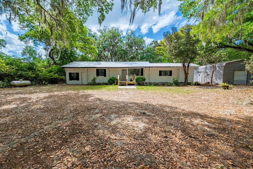 Photo of 6308 Island Road, Melrose, FL 32666 (MLS # GC539187)