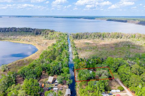Property photo of 6308 Island Road, Melrose, FL 32666