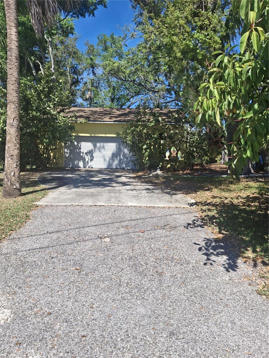 PALM LAKE TERRACE FIRST ADD - Residential