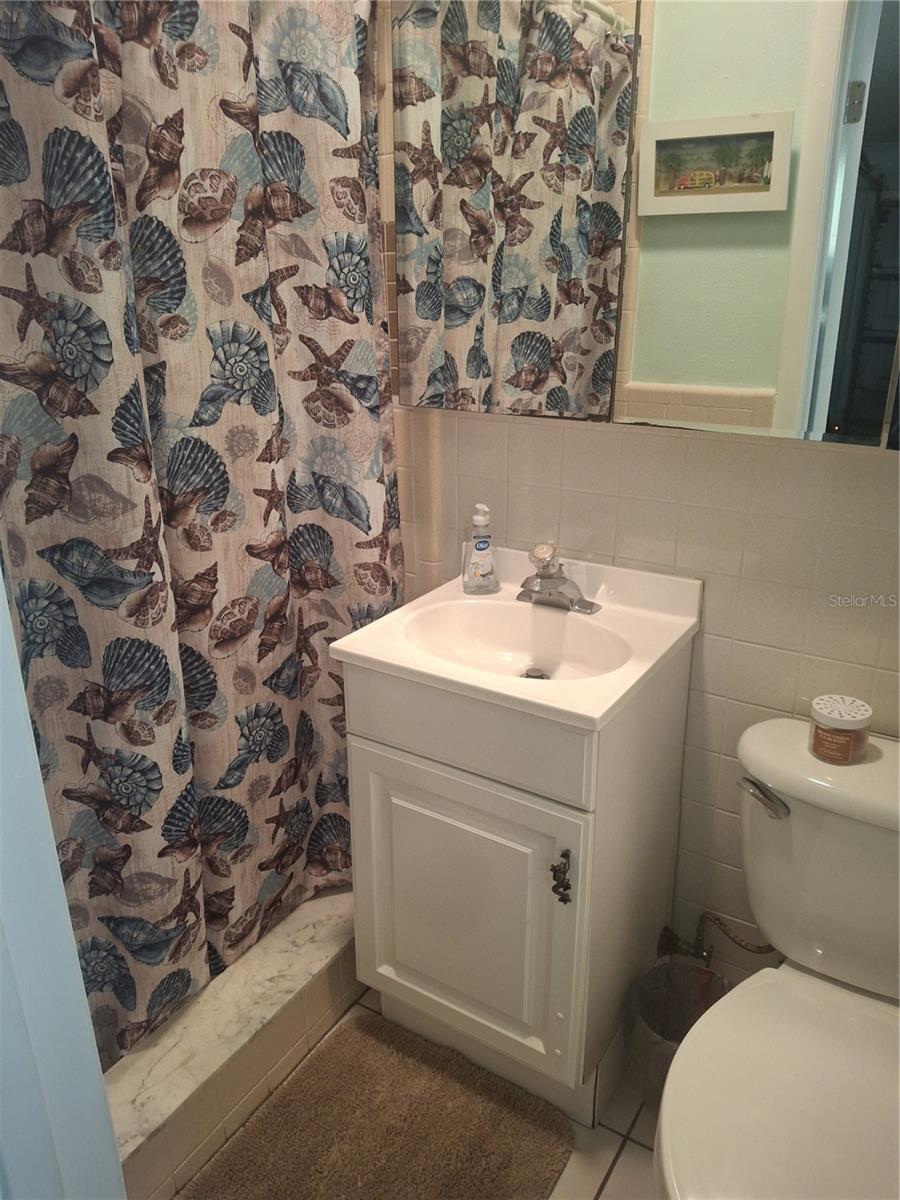 PALM LAKE TERRACE FIRST ADD - Residential