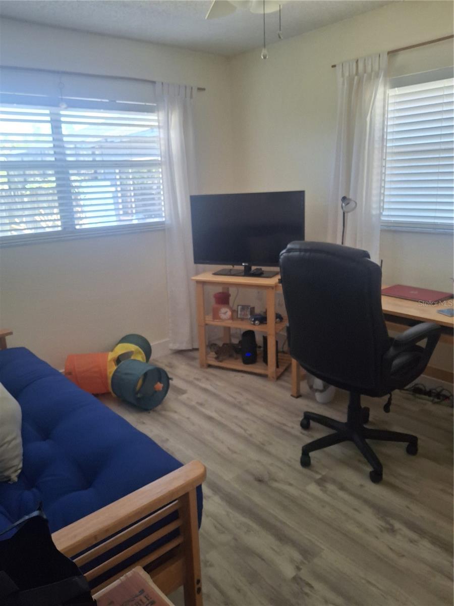 PALM LAKE TERRACE FIRST ADD - Residential