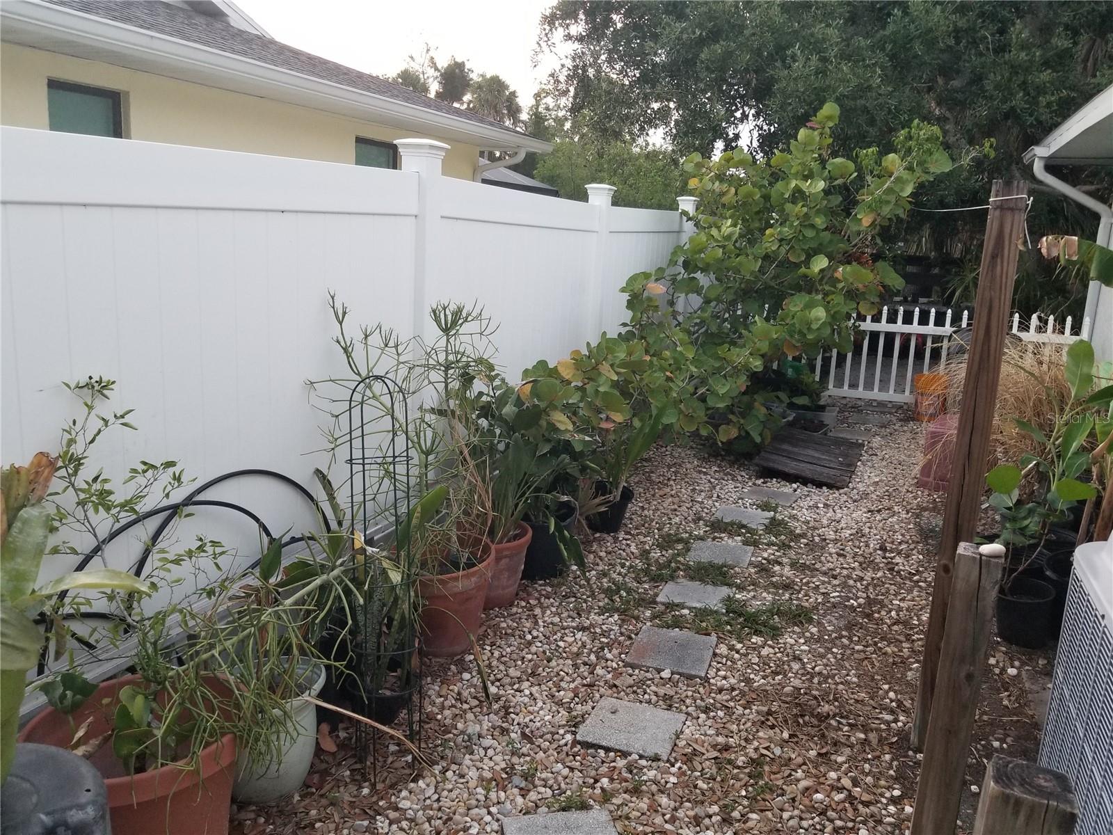 0616 - MANASOTA-BY-THE-SEA - Residential