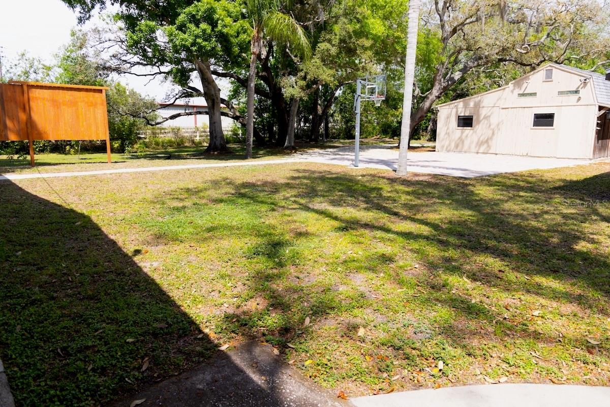 CRESTVIEW - Residential