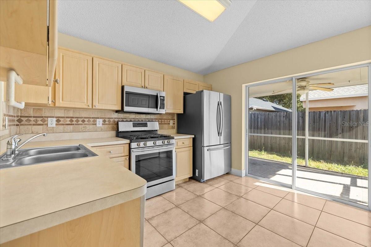 WESLEY POINTE - Residential