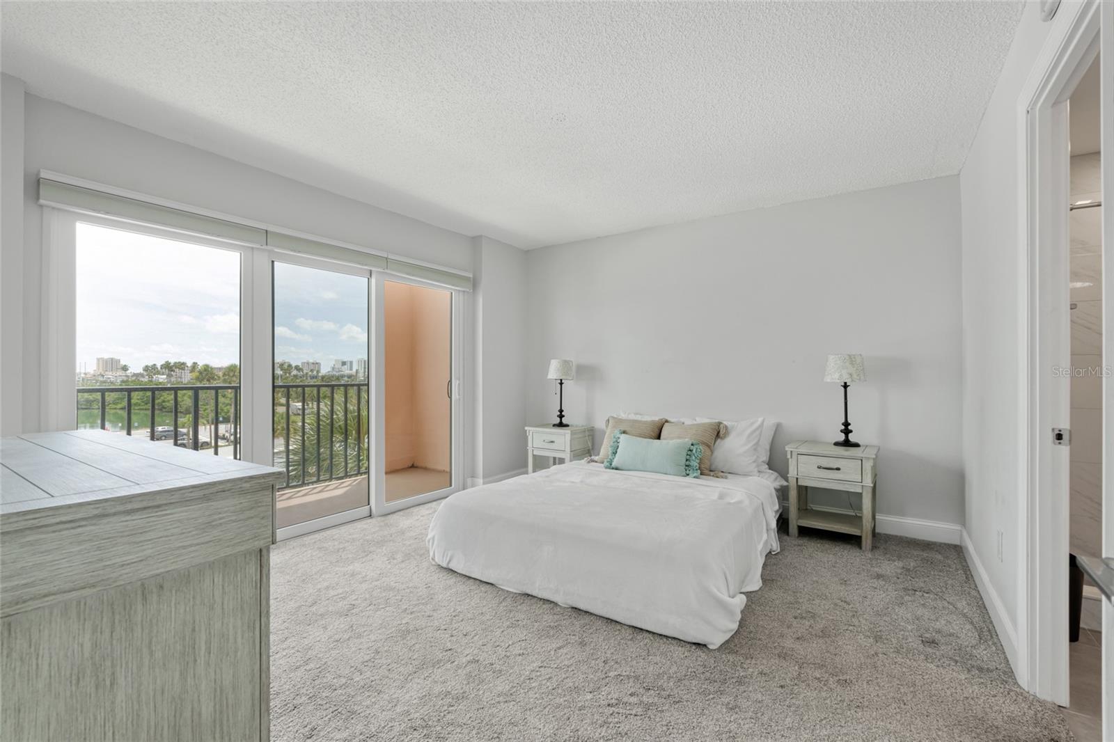 51 ISLAND WAY CONDO - Residential