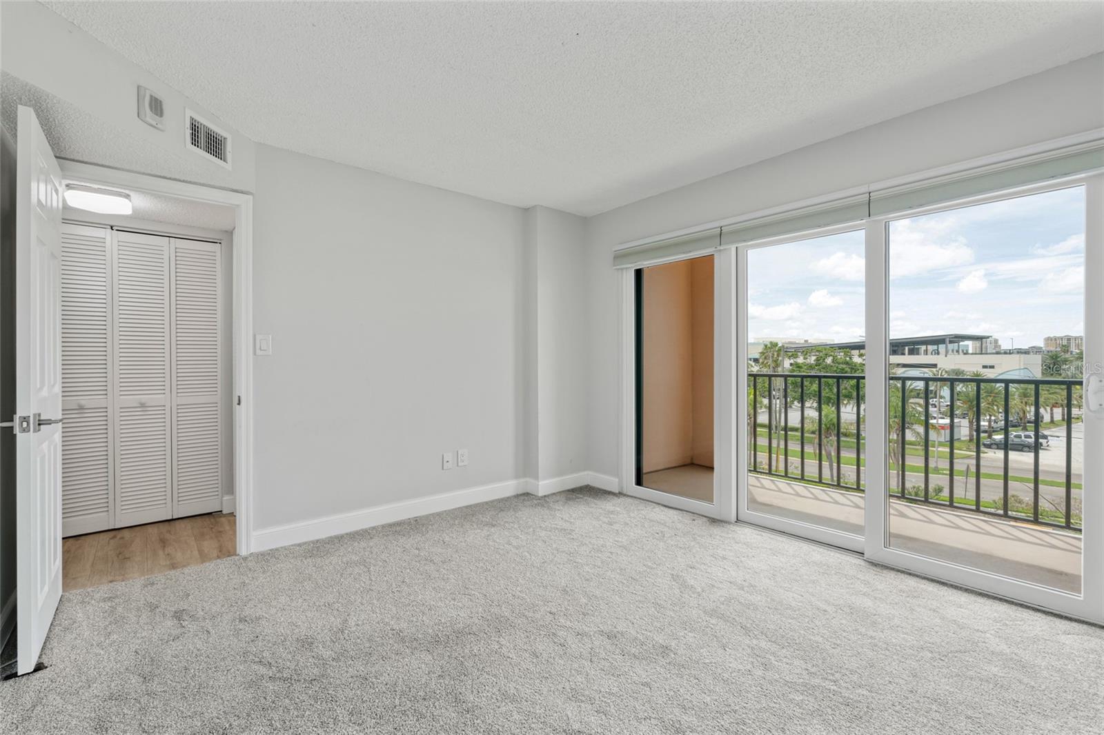 51 ISLAND WAY CONDO - Residential