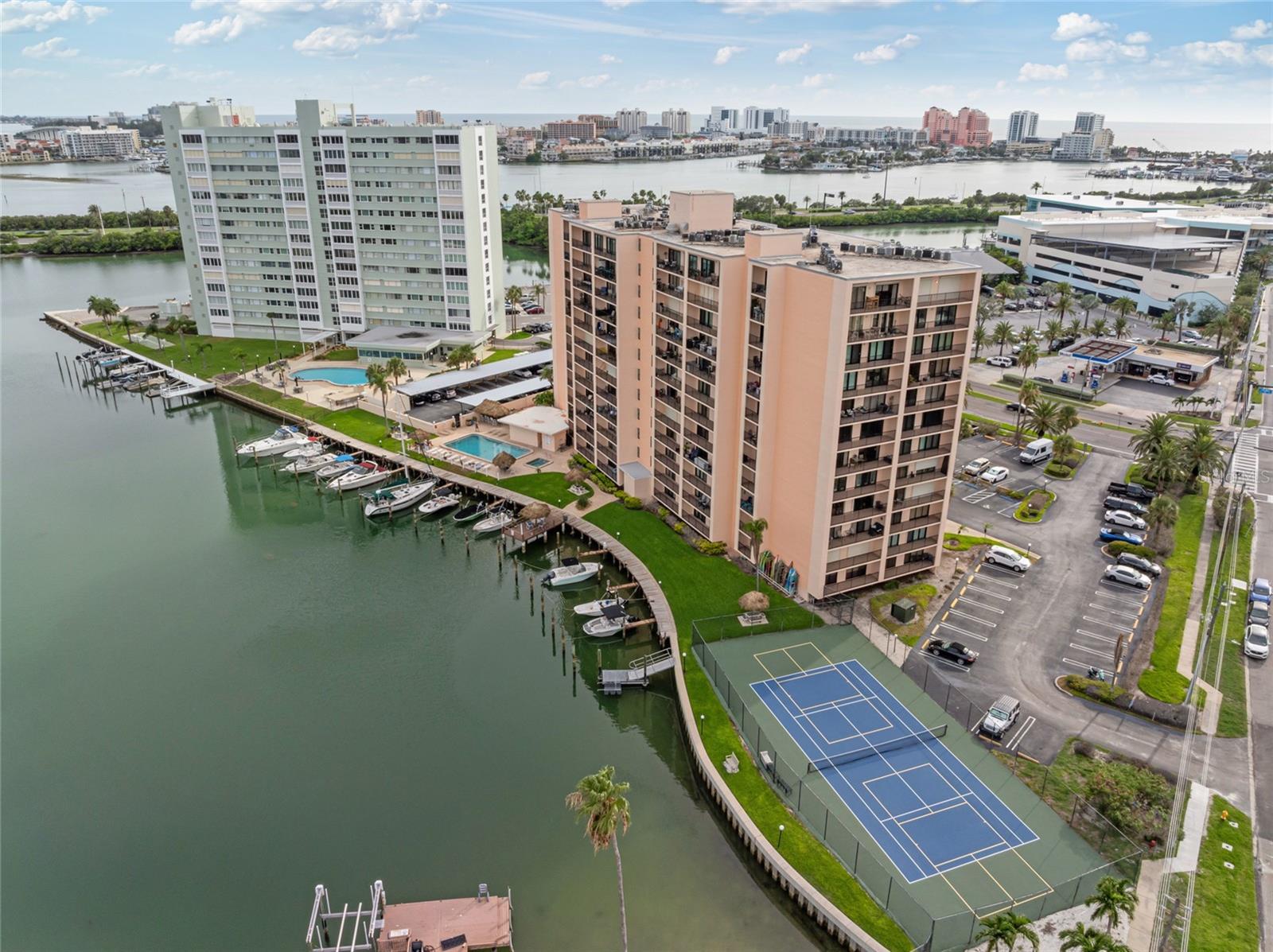 51 ISLAND WAY CONDO - Residential