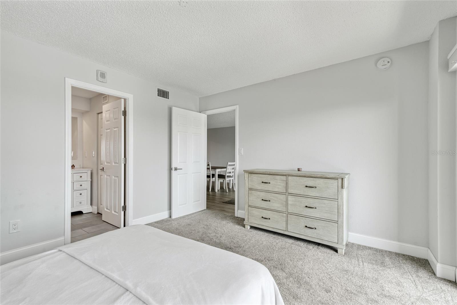 51 ISLAND WAY CONDO - Residential