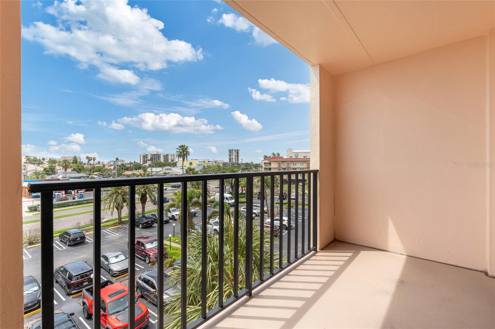 51 ISLAND WAY CONDO - Residential