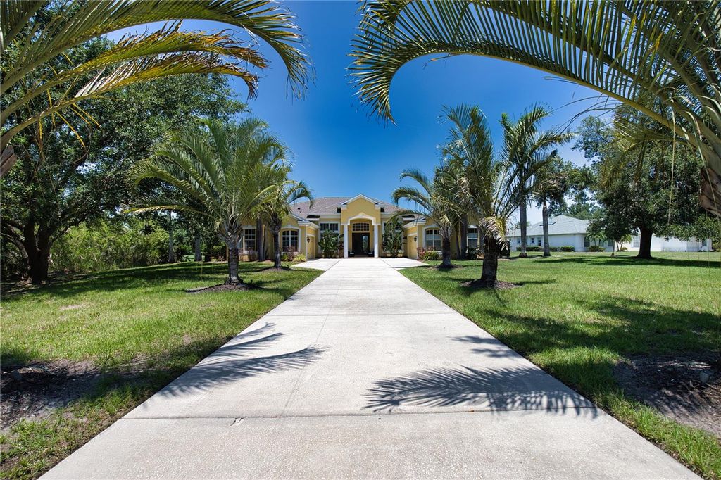 Photo of 8209 Snowy Egret Place, Bradenton, FL 34202 (MLS # N6140895)
