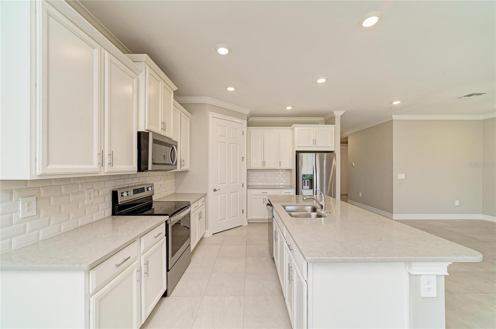 TOSCANA ISLES - Residential