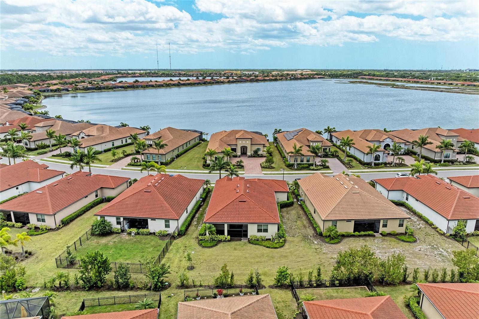 TOSCANA ISLES - Residential