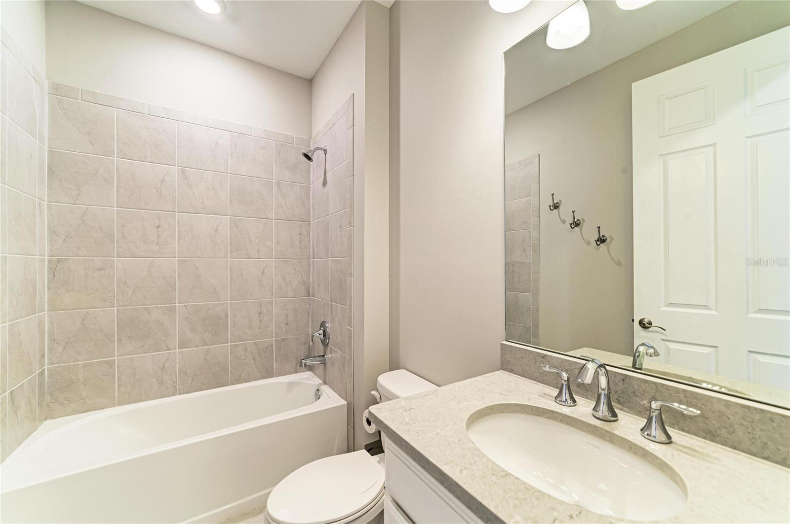 TOSCANA ISLES - Residential