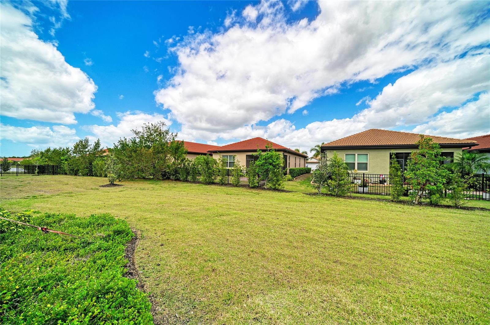 TOSCANA ISLES - Residential