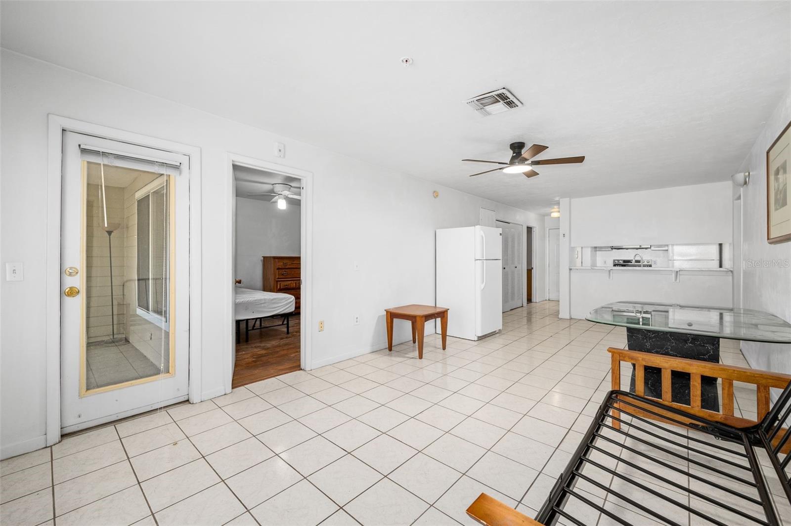 UNIV TERRACE W - Residential