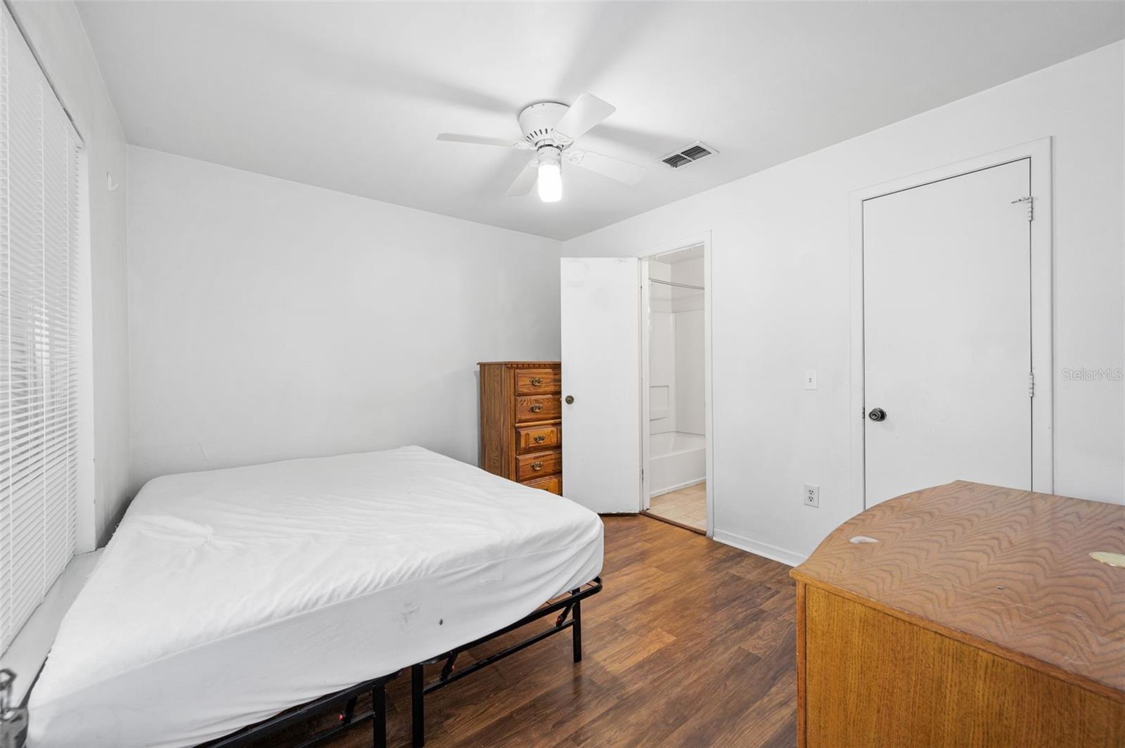 UNIV TERRACE W - Residential