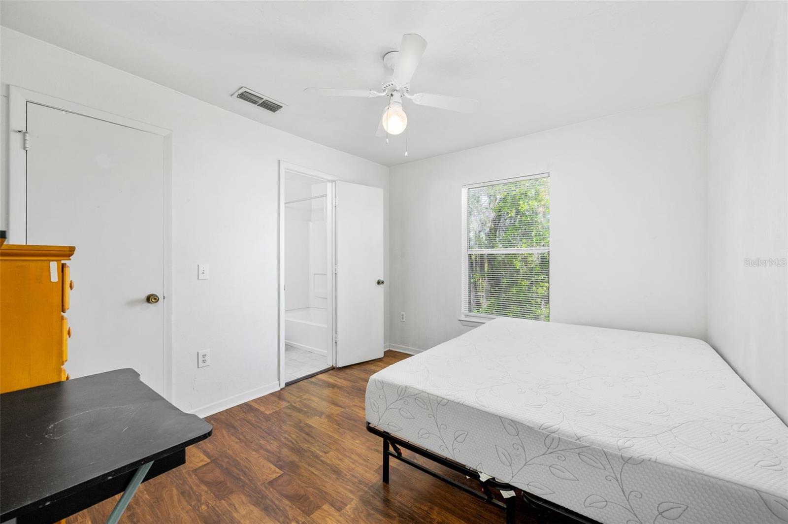 UNIV TERRACE W - Residential