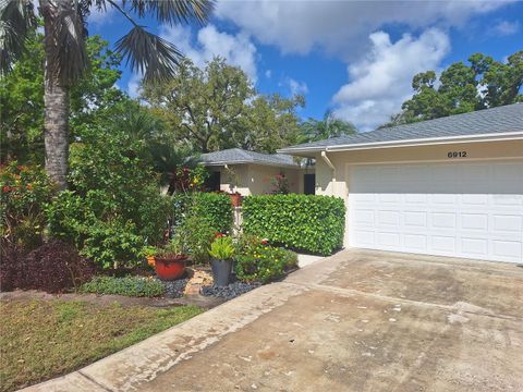 Photo of 6912 W Country Club Drive N, Sarasota, FL 34243 (MLS # TB8481532)