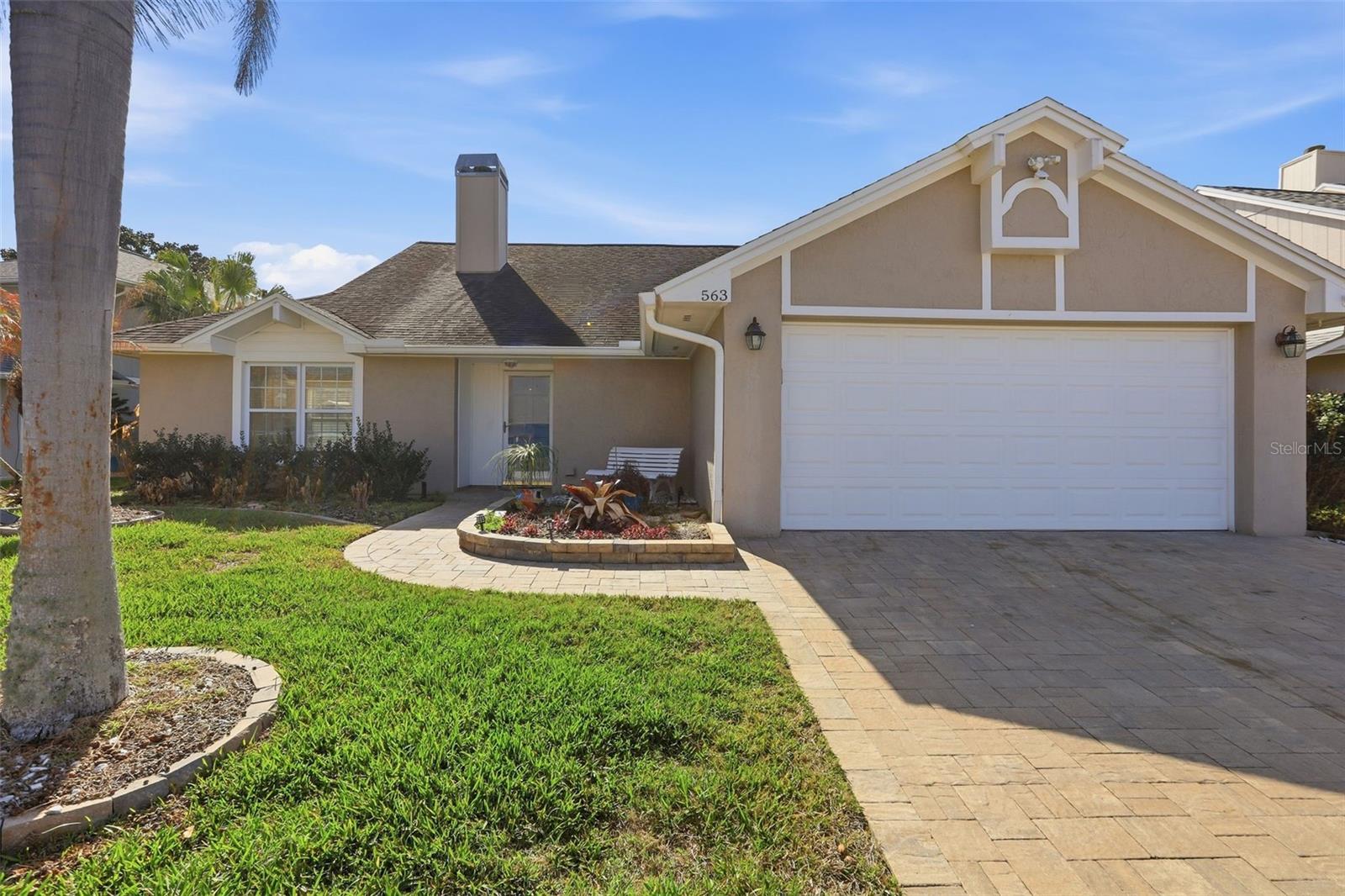 563 W SPRINGTREE WAY