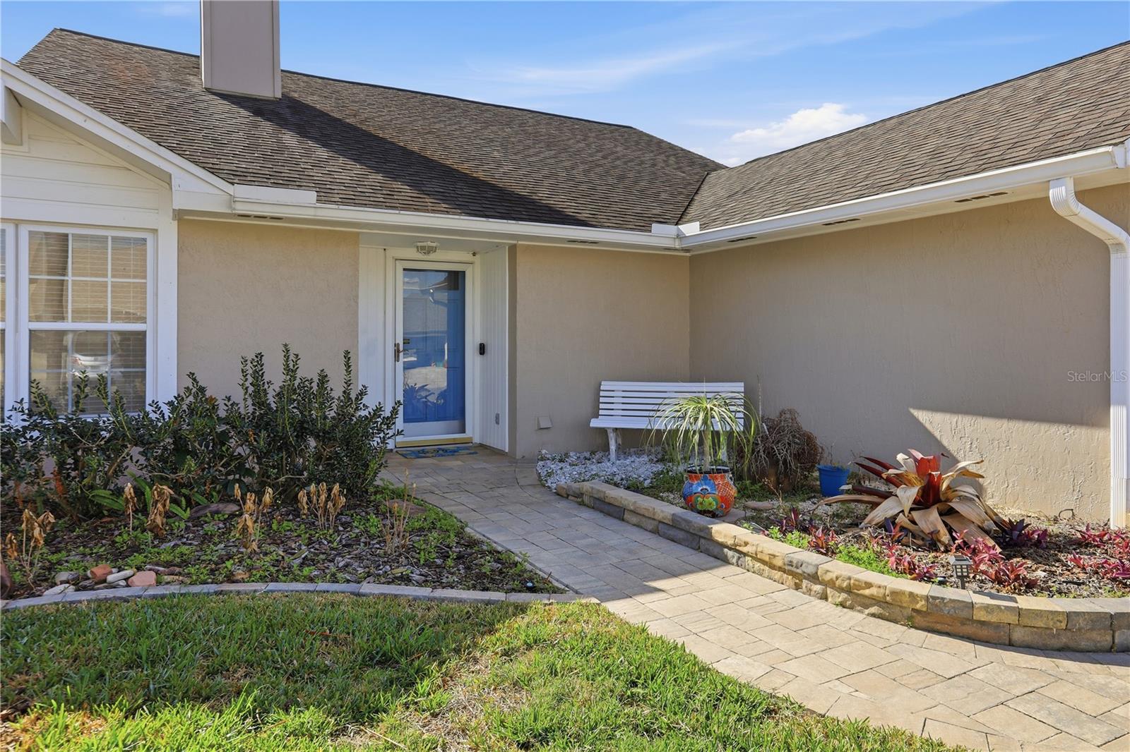 563 W SPRINGTREE WAY