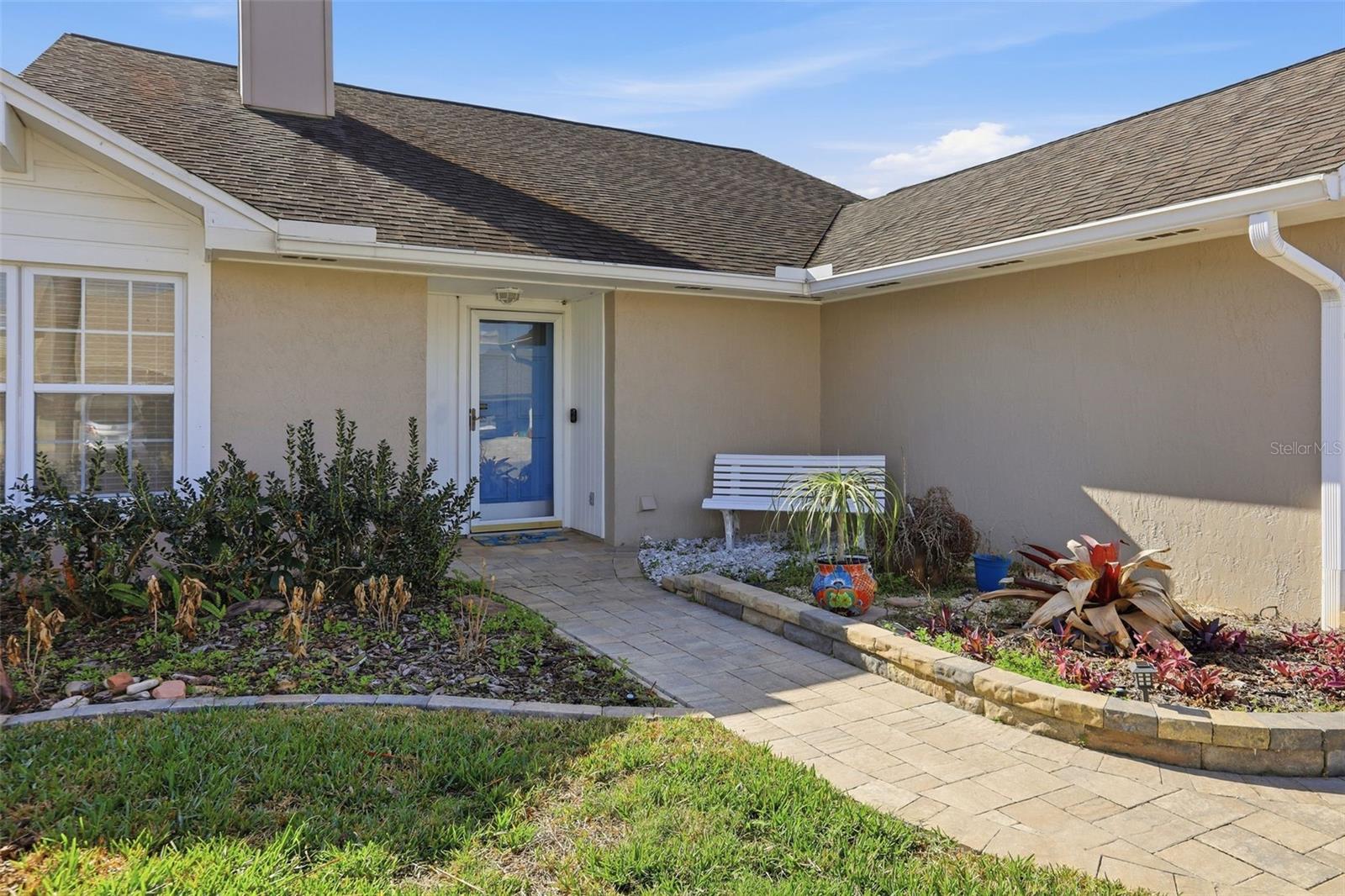 563 W SPRINGTREE WAY