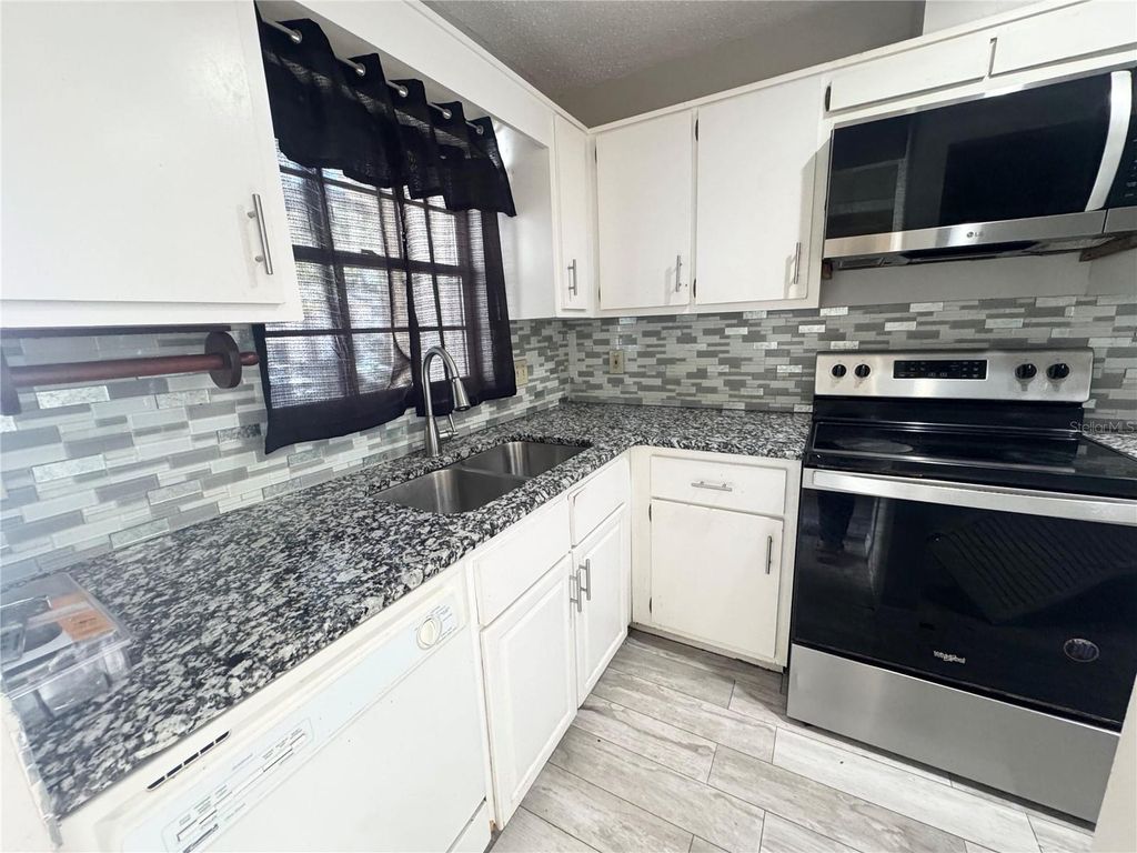 Photo of 2207 Karl Street #A, Leesburg, FL 34748 (MLS # O6387931)