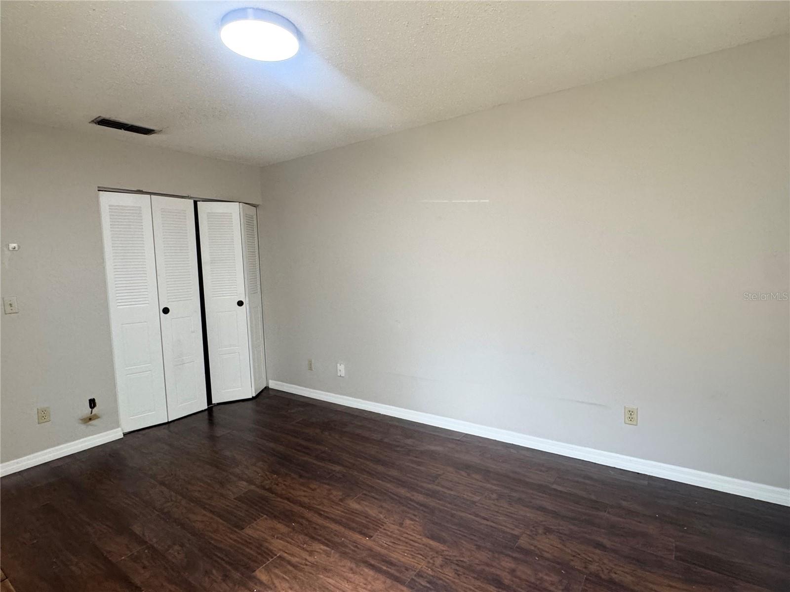 LINWOOD SQUARE TWNHMS UN #1 - Residential