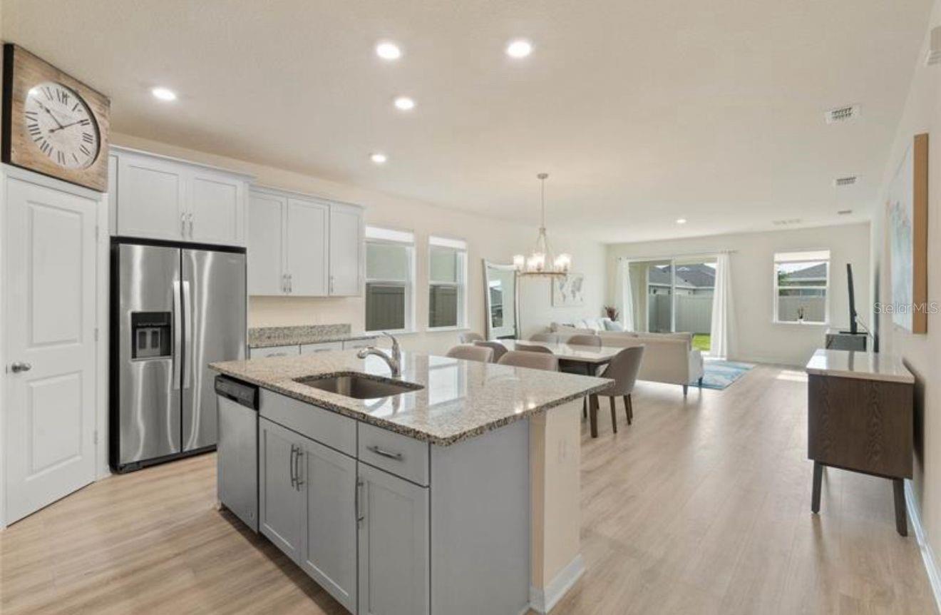 PARK VIEW AT THE HILLS - Residential