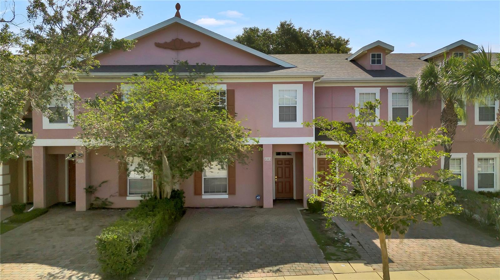2343 CARAVELLE CIRCLE