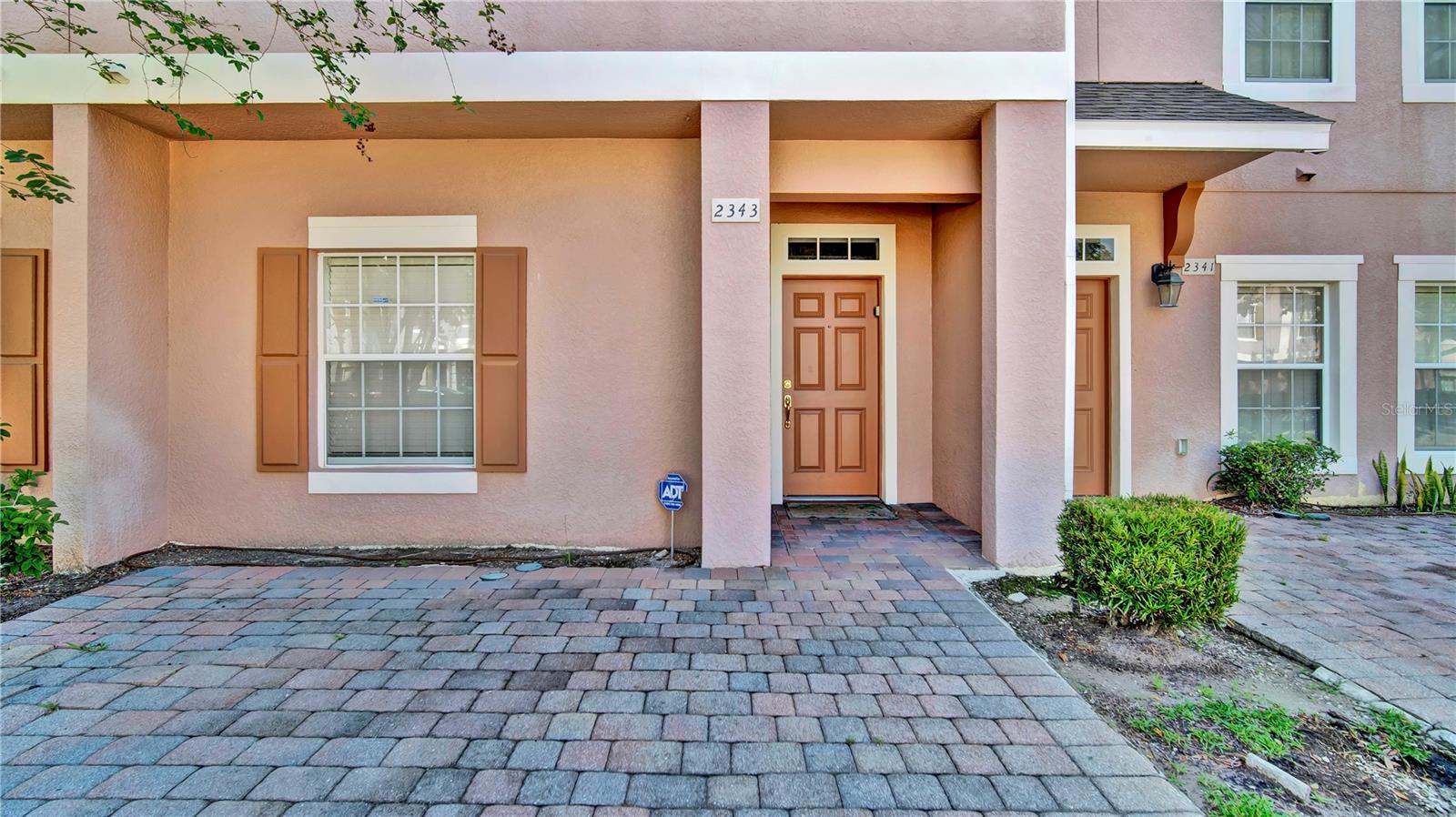 2343 CARAVELLE CIRCLE