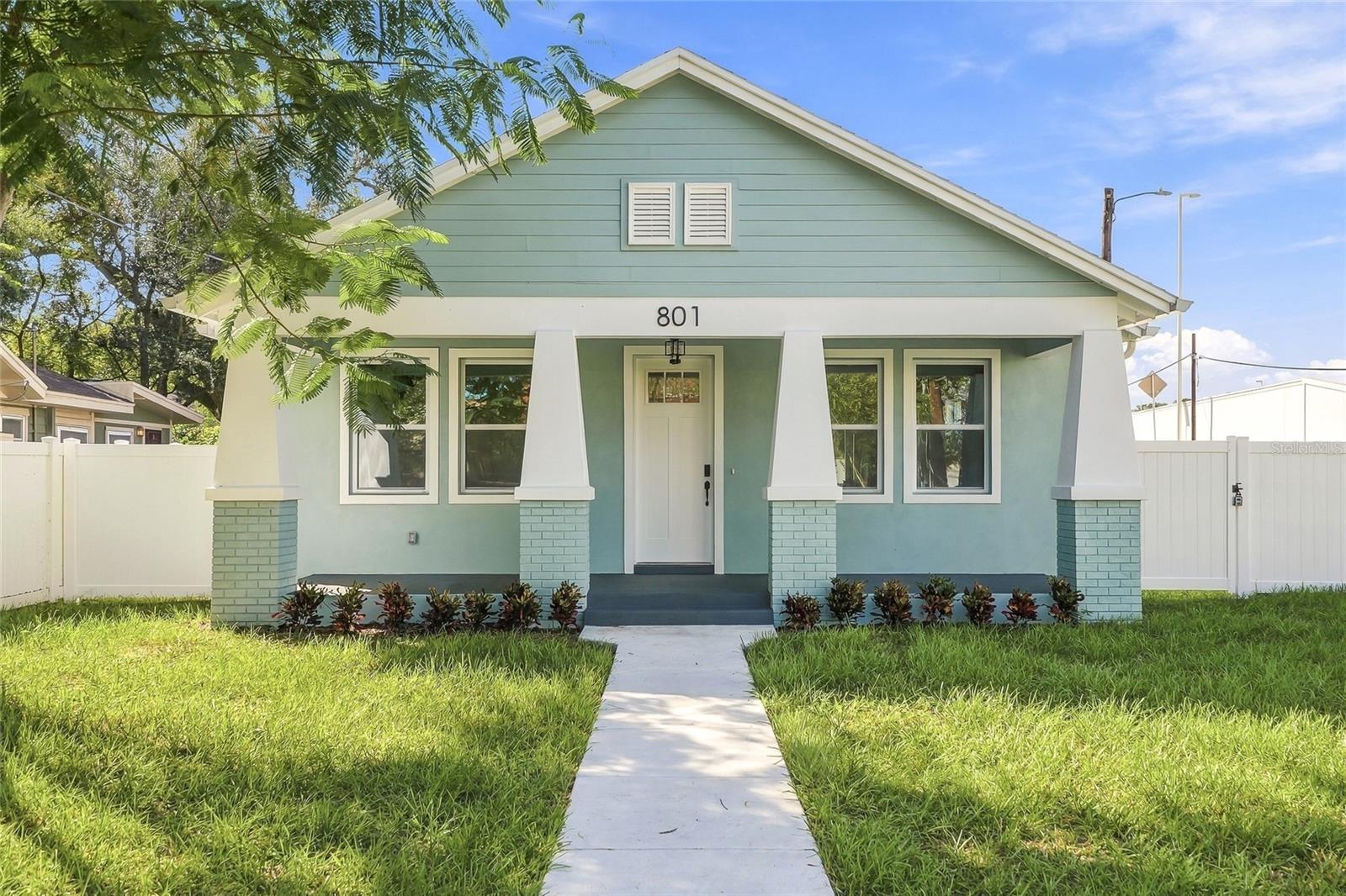 801 E GIDDENS AVENUE