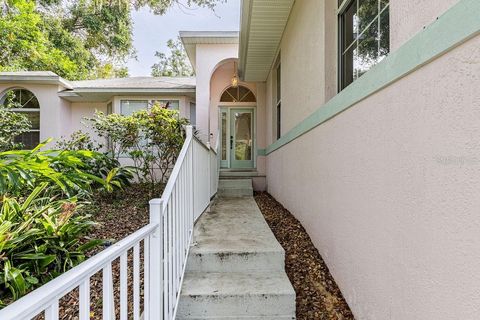 A home in EUSTIS