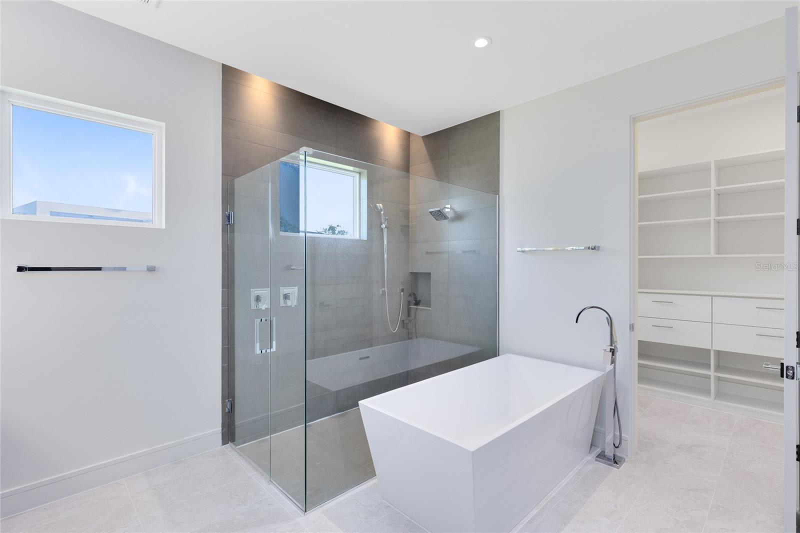LAUREATE PARK - Residential