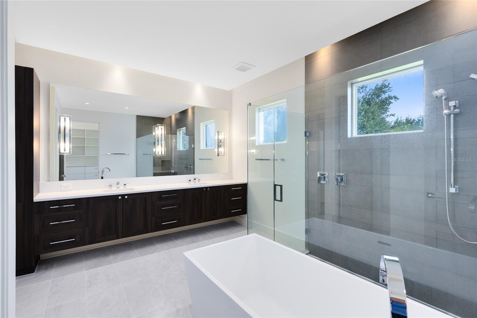 LAUREATE PARK - Residential
