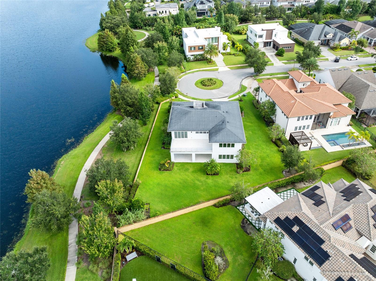 LAUREATE PARK - Residential