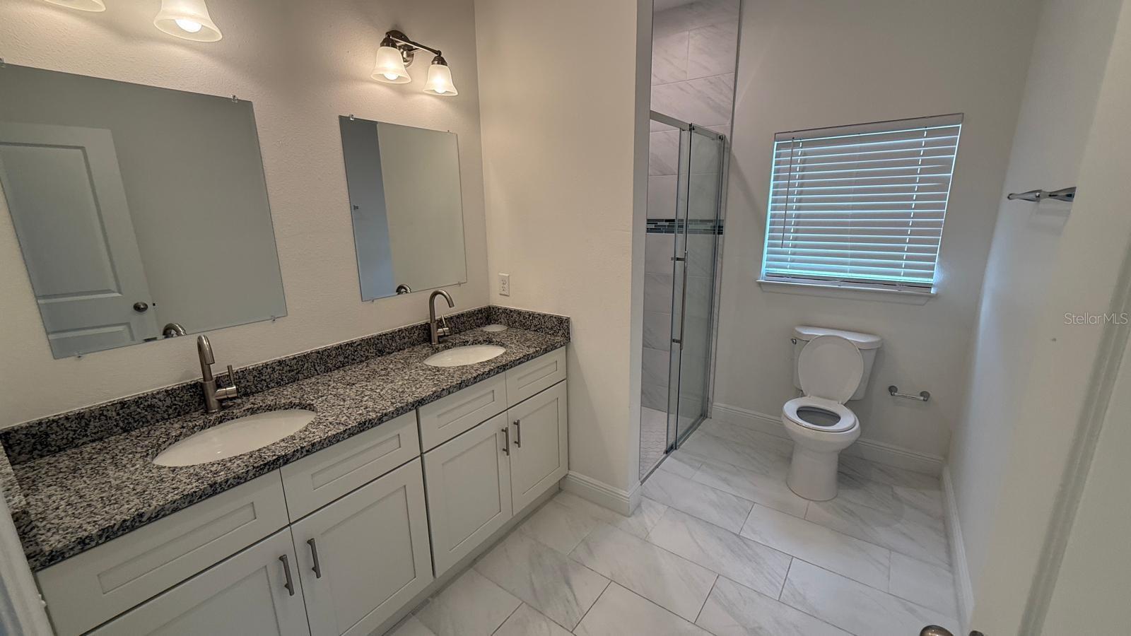 MARION OAKS UN 01 - Residential Lease