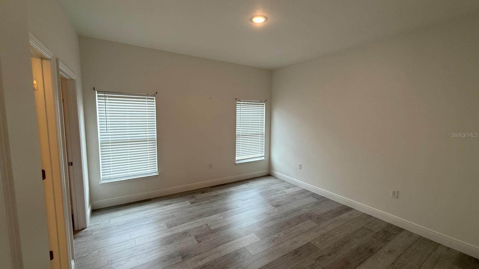 MARION OAKS UN 01 - Residential Lease