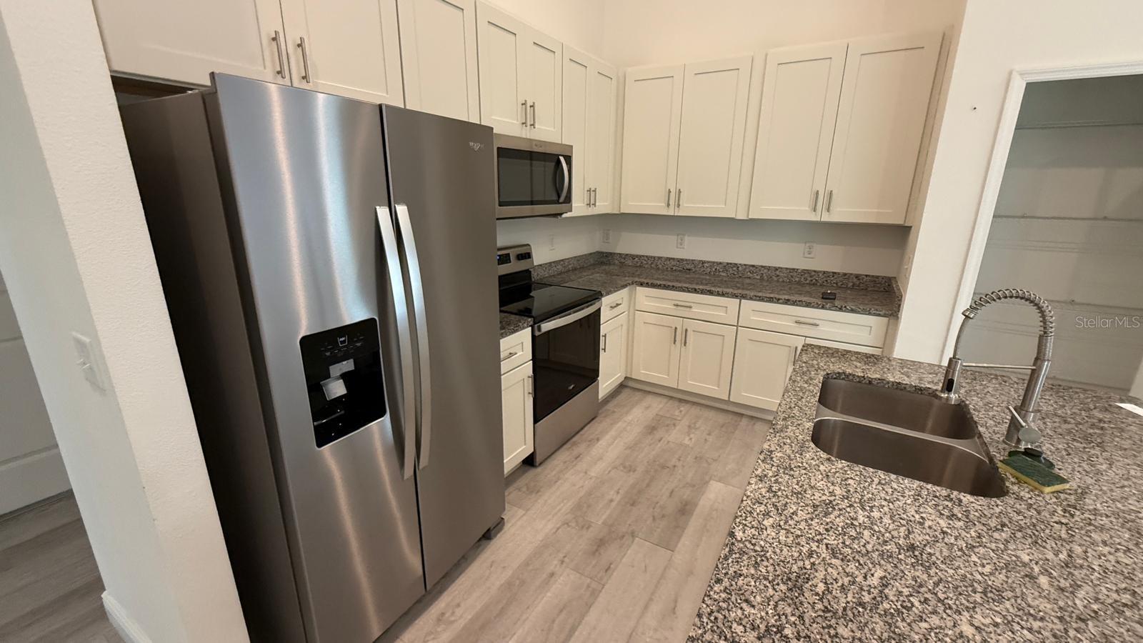 MARION OAKS UN 01 - Residential Lease