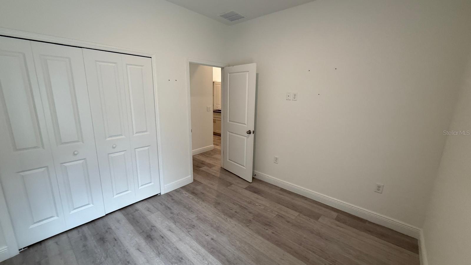 MARION OAKS UN 01 - Residential Lease