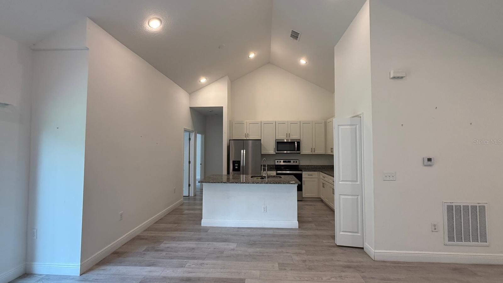 MARION OAKS UN 01 - Residential Lease