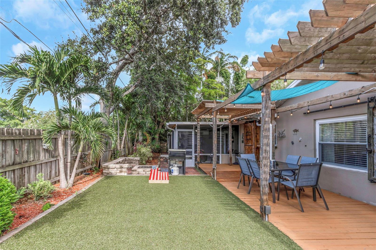 BAY RIDGE TERRACE UNIT 4 - Residential