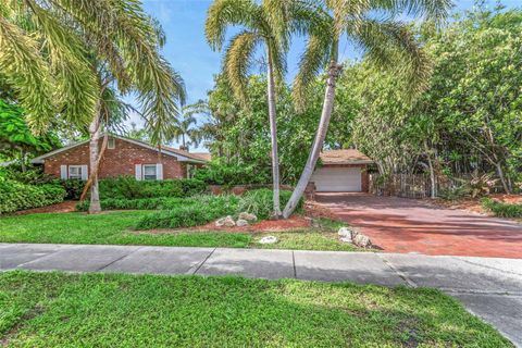 Photo of 11530 66th Avenue N, Seminole, FL 33772 (MLS # TB8489045)