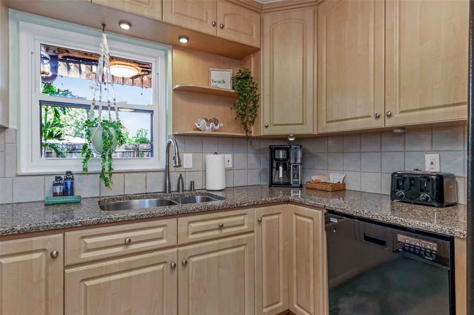 BAY RIDGE TERRACE UNIT 4 - Residential