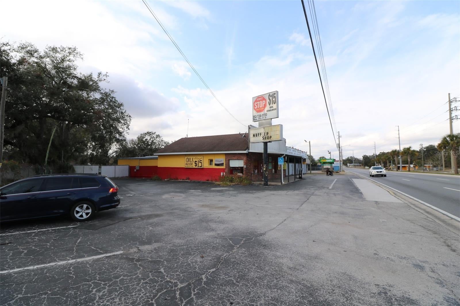 2011 Citrus Blvd, Leesburg, FL 34748-3004