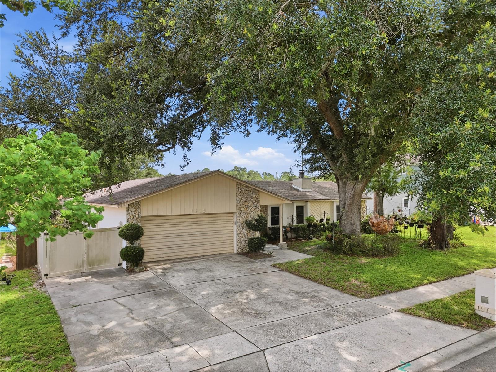 1610 GLADIOLAS DRIVE