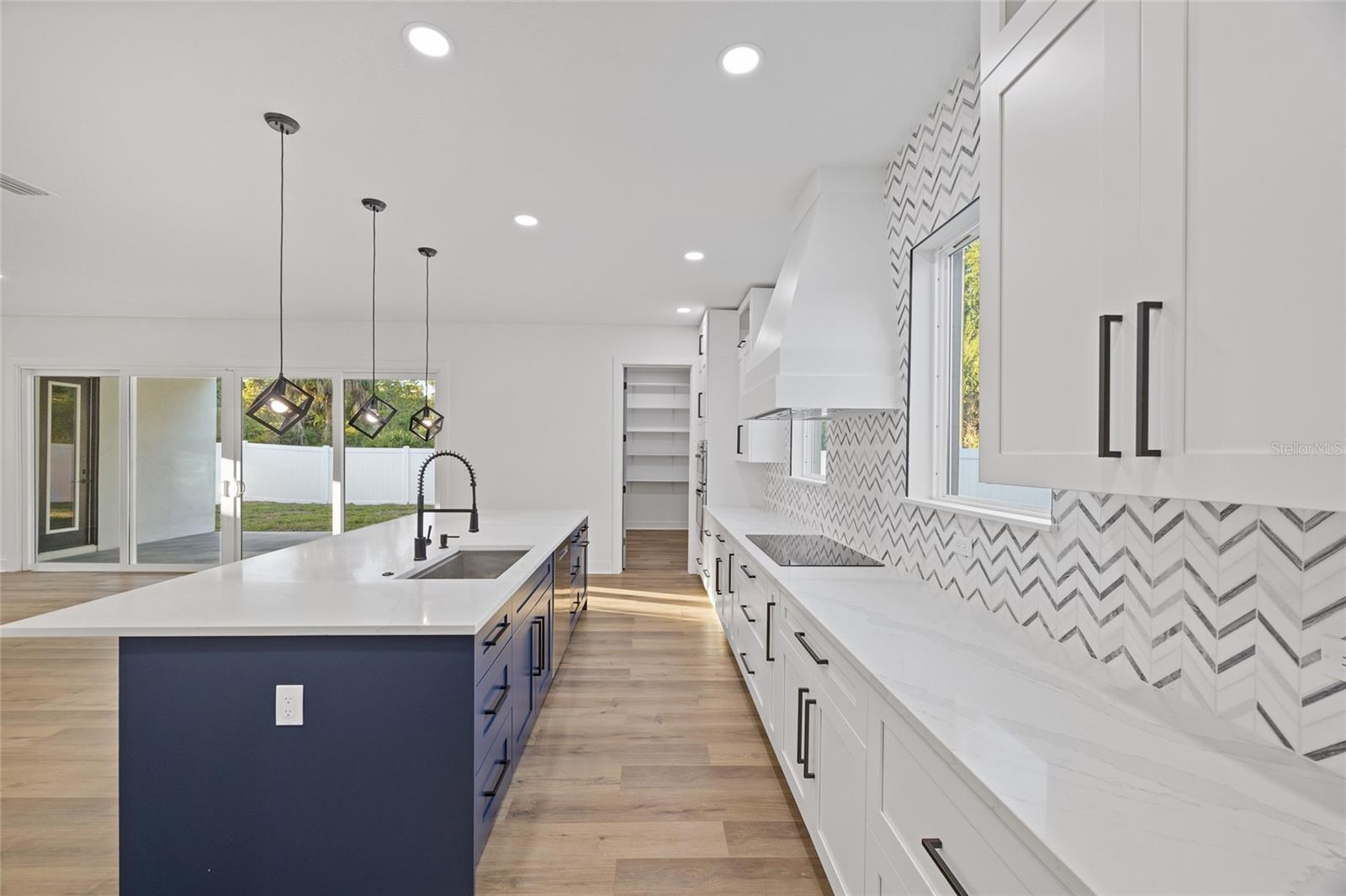 CRESCENT PARK - Residential