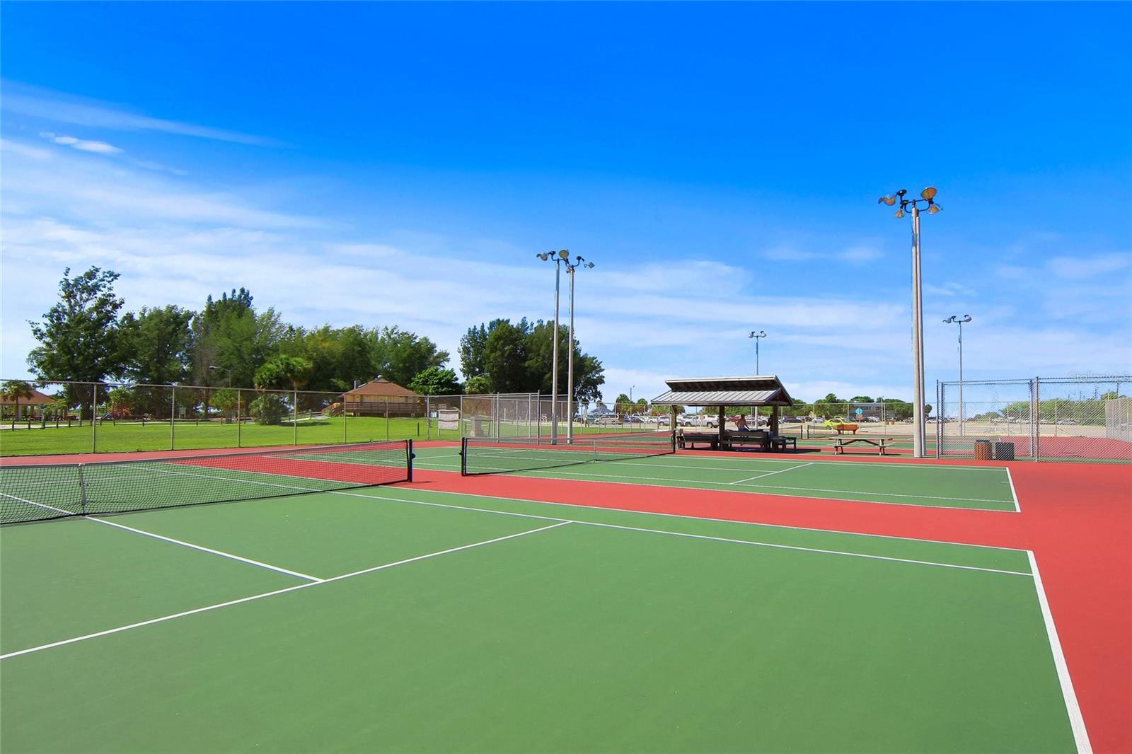 DOLPHIN BAY-SIESTA KEY SEC A - Residential Lease