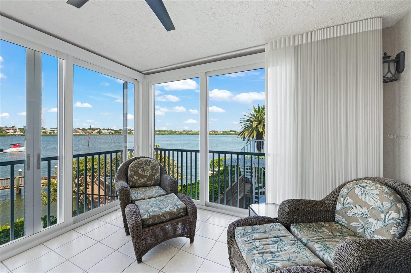DOLPHIN BAY-SIESTA KEY SEC A - Residential Lease