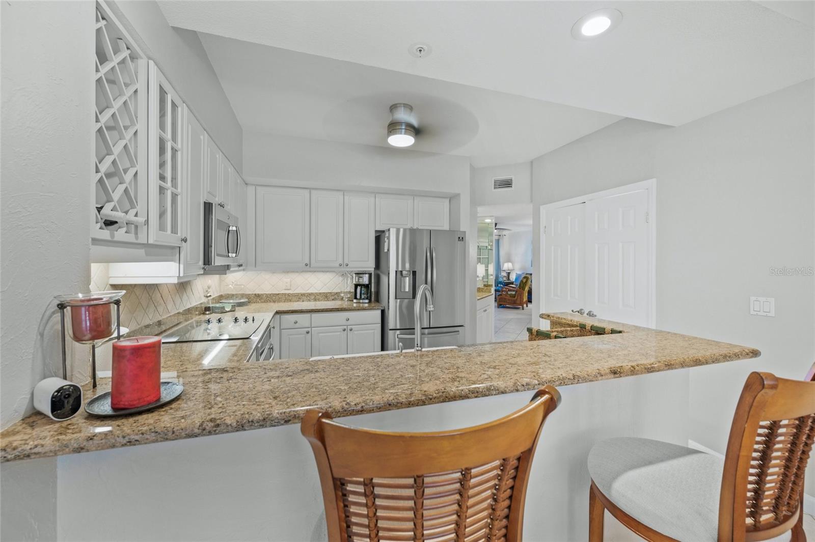 DOLPHIN BAY-SIESTA KEY SEC A - Residential Lease