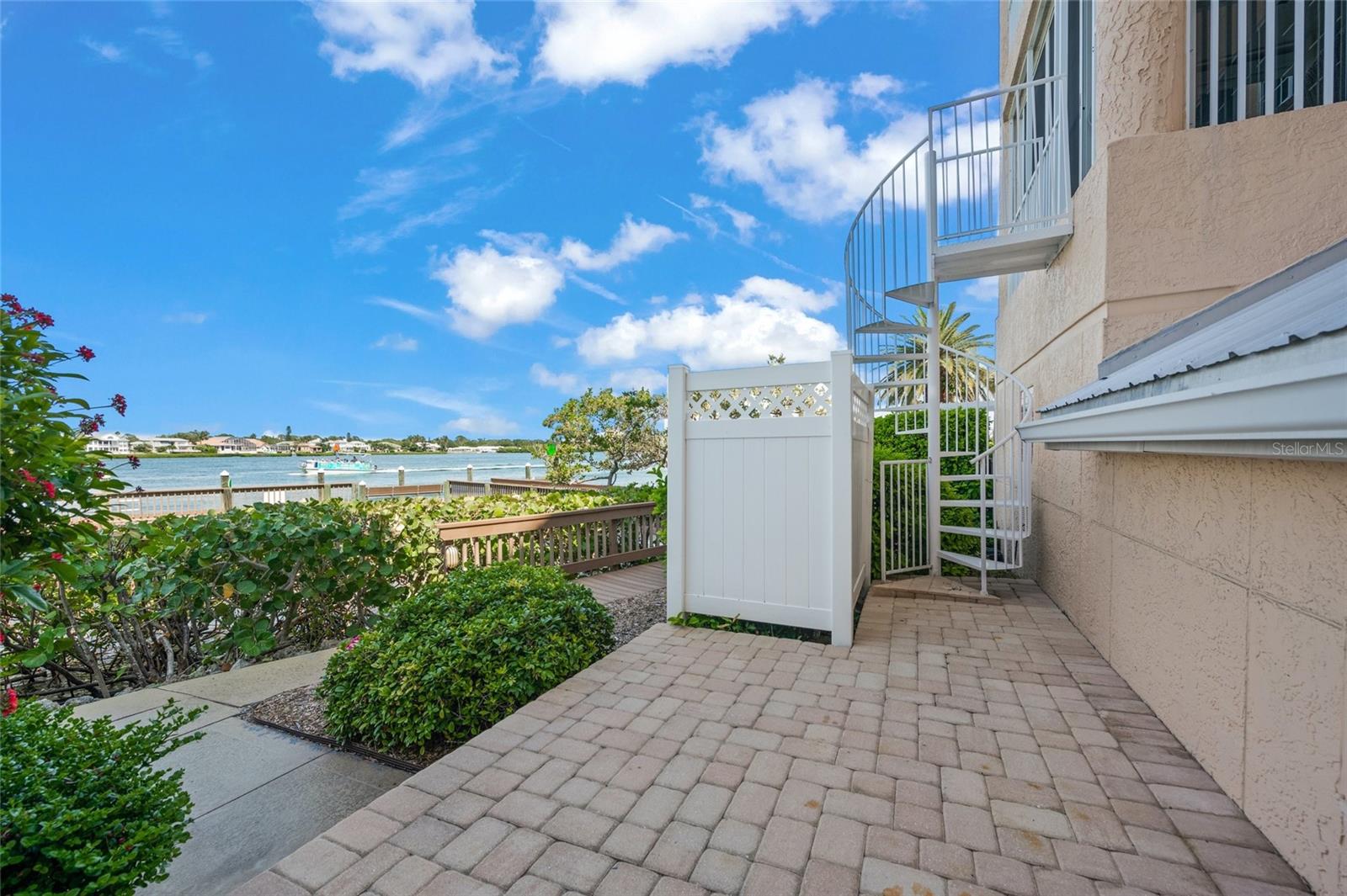 DOLPHIN BAY-SIESTA KEY SEC A - Residential Lease